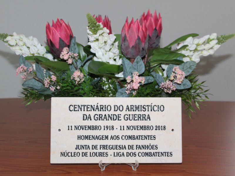 CASAINHOS -(c) A Junta de Freguesia de Fanhões comemora a Paz pelo Centenário do Armistício da Grande Guerra – 11 novembro 1918 – 11 novembro 2018 com a colocação de uma lápide celebrando o final da grande deflagração Mundial.
