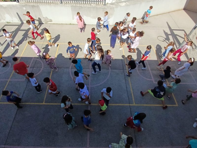 Escola EB/JI Casaínhos – DIA MUNDIAL DA CRIANÇA – Um dia cheio de Brincadeiras e diversas atividades de Dança e Poesia!