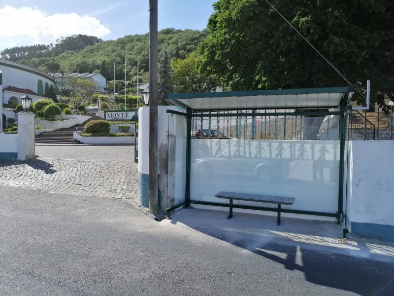 FANHÕES -(f) Nova Paragem Rua Alfredo Caldeira -Monte Esperança. A partir de hoje todas as Paragens da Freguesia estão Renovadas!