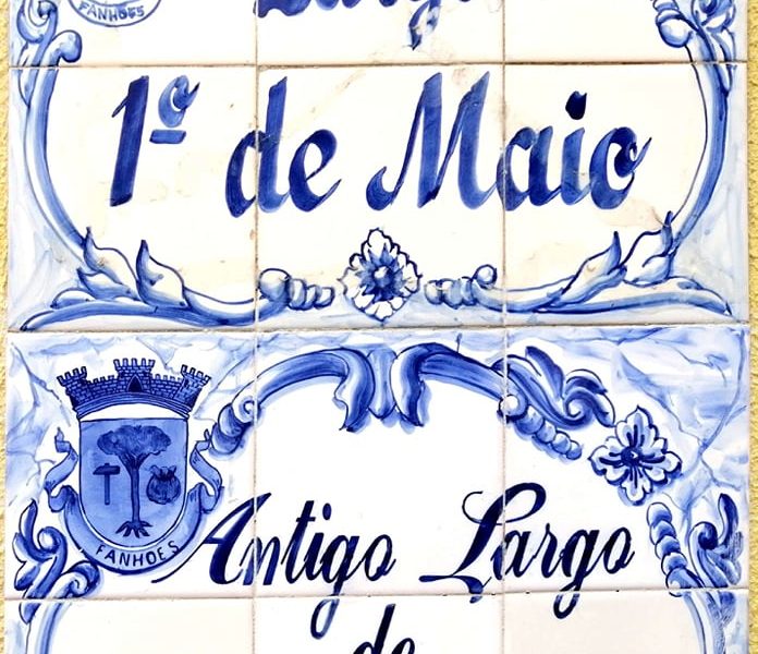 FANHÕES -(f) Largo 1º de Maio colocada placa toponimica de “Antigo Largo de Linda-a-Pastora” dignificando a história e a amizade entre as duas localidades.