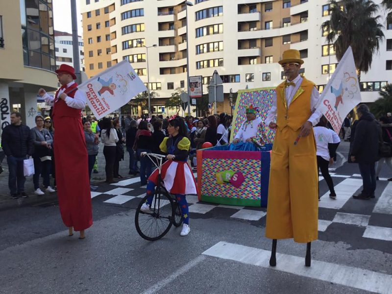 Desfile de Carnaval Infantil –  As Escolas EB1-JI de Fanhões e Casainhos marcaram presença pela primeira vez no desfile, uma iniciativa promovida pela Câmara Municipal de Loures e os respectivos agrupamentos de educação do Concelho, com apoio da Junta de Freguesia de Fanhões!