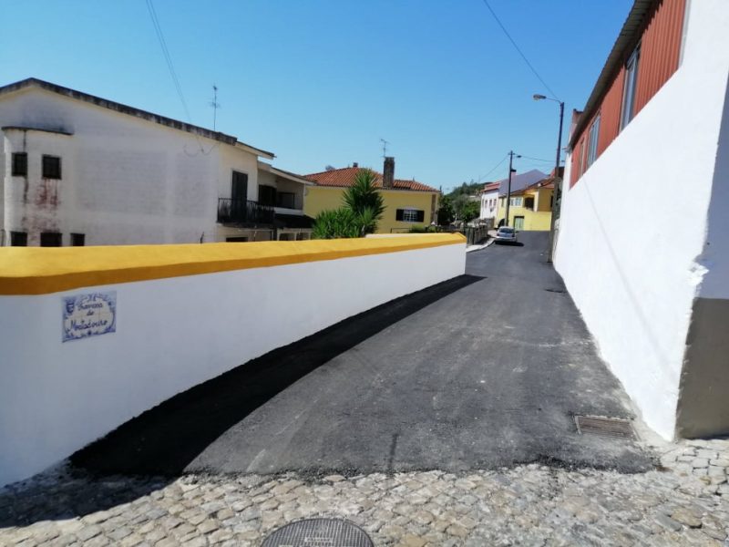 FANHÕES -(f) Asfaltamento da Travessa do Matadouro, Rua do Matadouro e Rua Luís Simões Castelo. Um melhoramento significativo em toda esta zona!