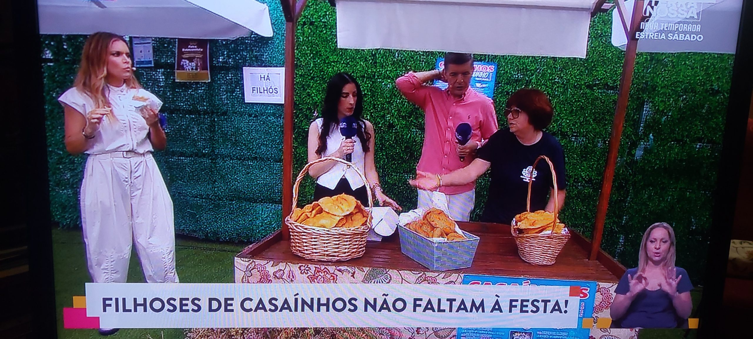 Sociedade Recreativa de Casaínhos (c) – Presente do Programa Casa Feliz da SIC – Onde levou e apresentou as sua Filhoses
