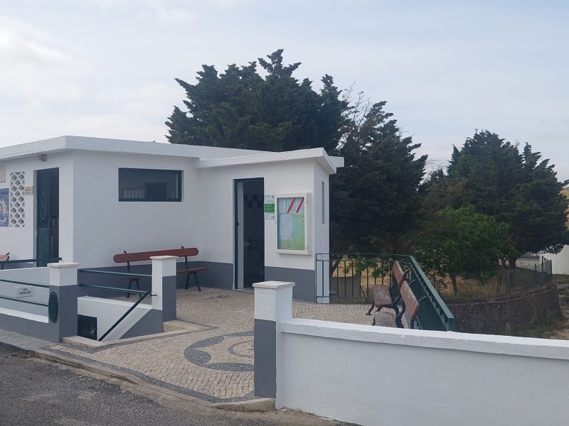 Casaínhos -(c) Manutenção dos Lavadouros, preservando esta obra importantíssima para a Freguesia.