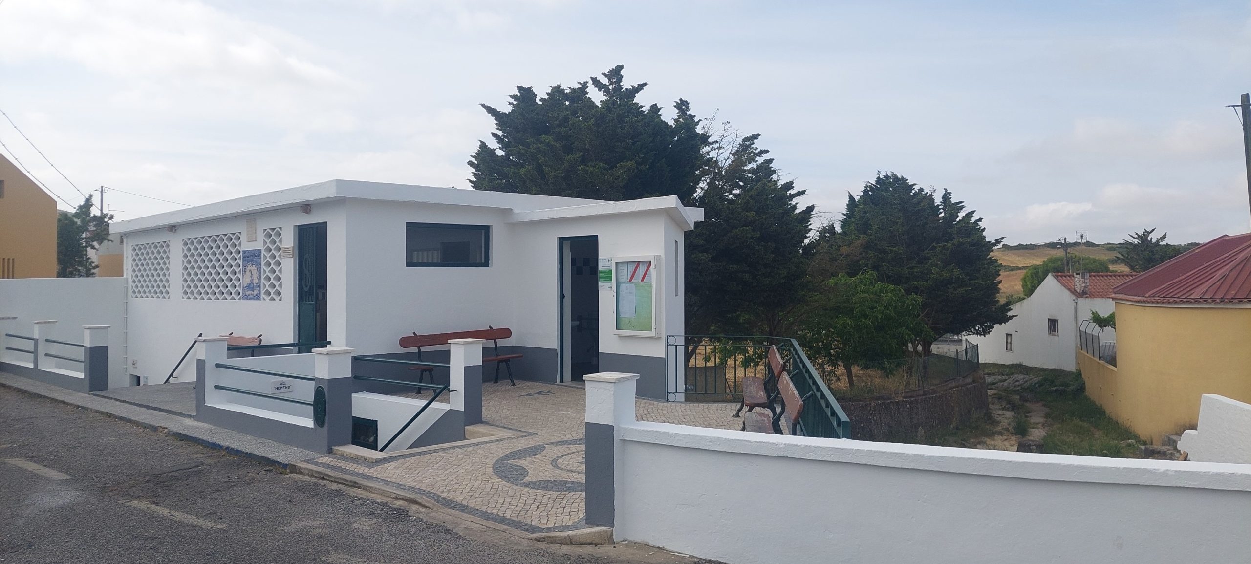 Casaínhos -(c) Manutenção dos Lavadouros, preservando esta obra importantíssima para a Freguesia.