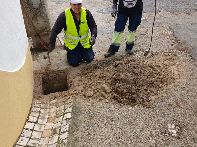 Preparação do novo Ano Hidrológico 2025/2026 com trabalhos de limpeza e prevenção de cheias na Freguesia!