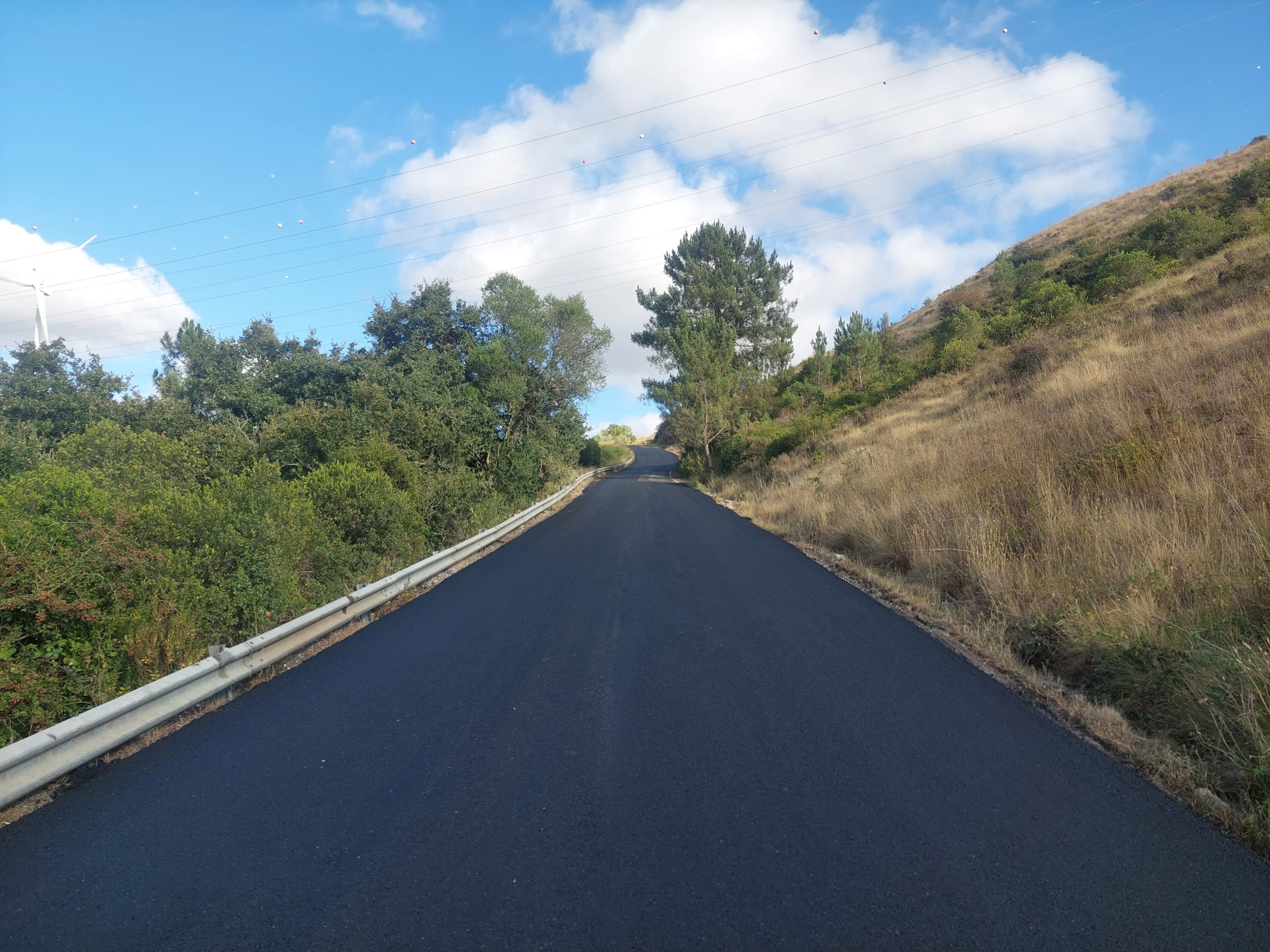 FANHÕES -(f) Av. Catarina Eufêmia – Estrada Fanhões -Ribas de Baixo – Asfaltamento e aumento da segurança na circulação. FANHÕES -(f) Av. Catarina Eufêmia – Estrada Fanhões -Ribas de Baixo – Asfaltamento e aumento da segurança na circulação.